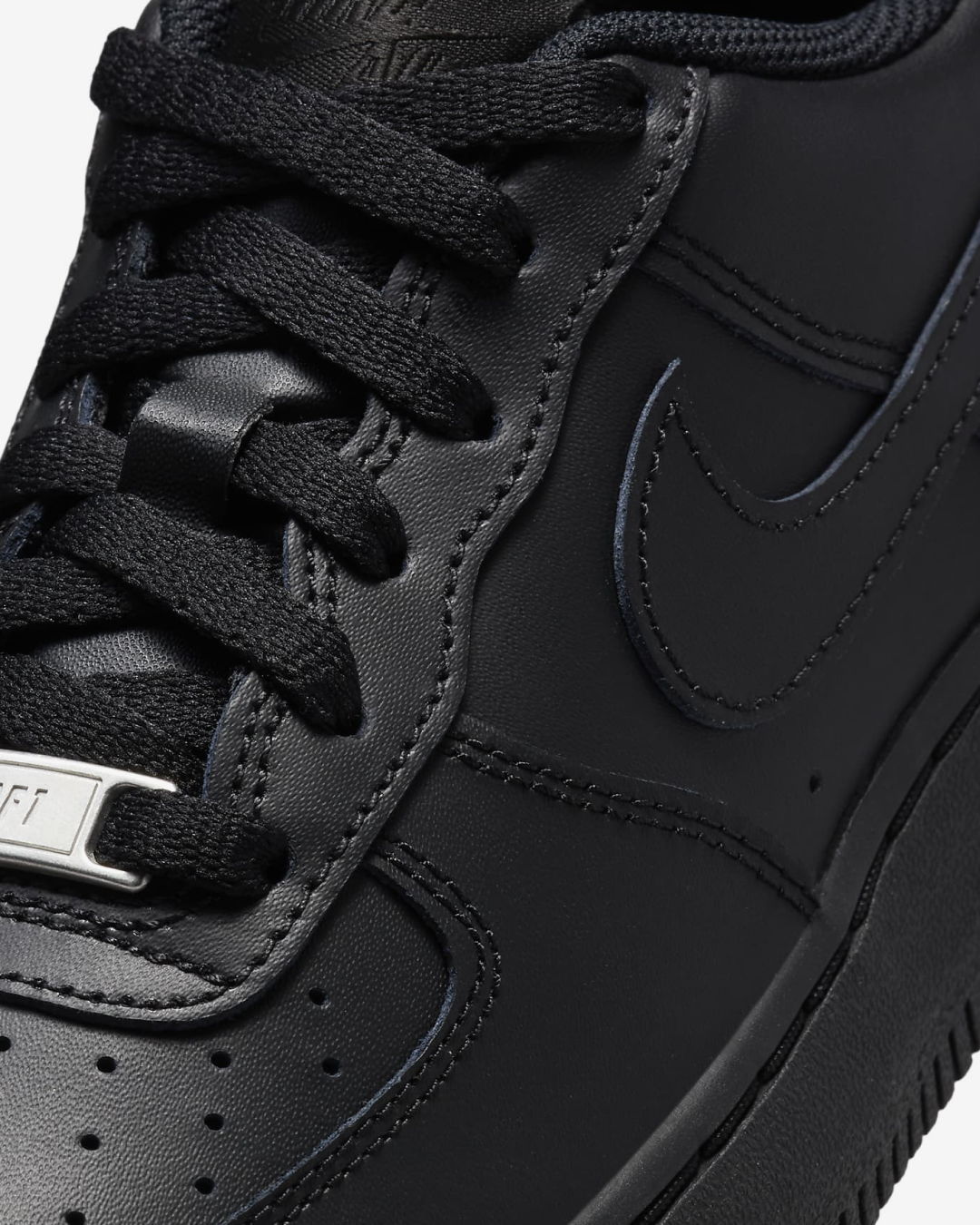 Nike Air Force 1 ’07 In Black