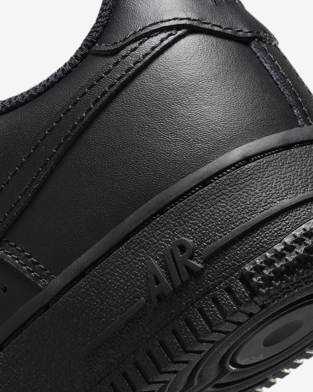 Nike Air Force 1 ’07 In Black